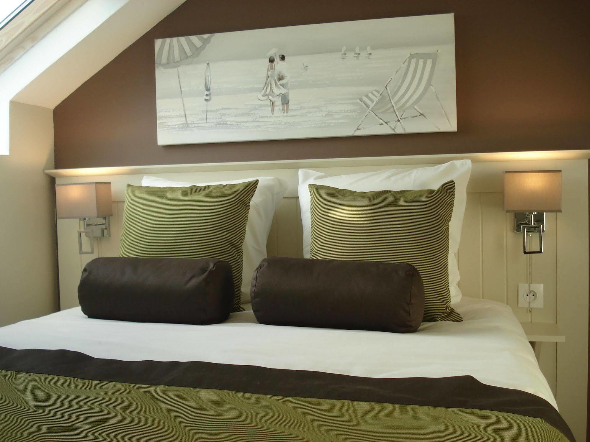 Hotel Les Embruns 3*